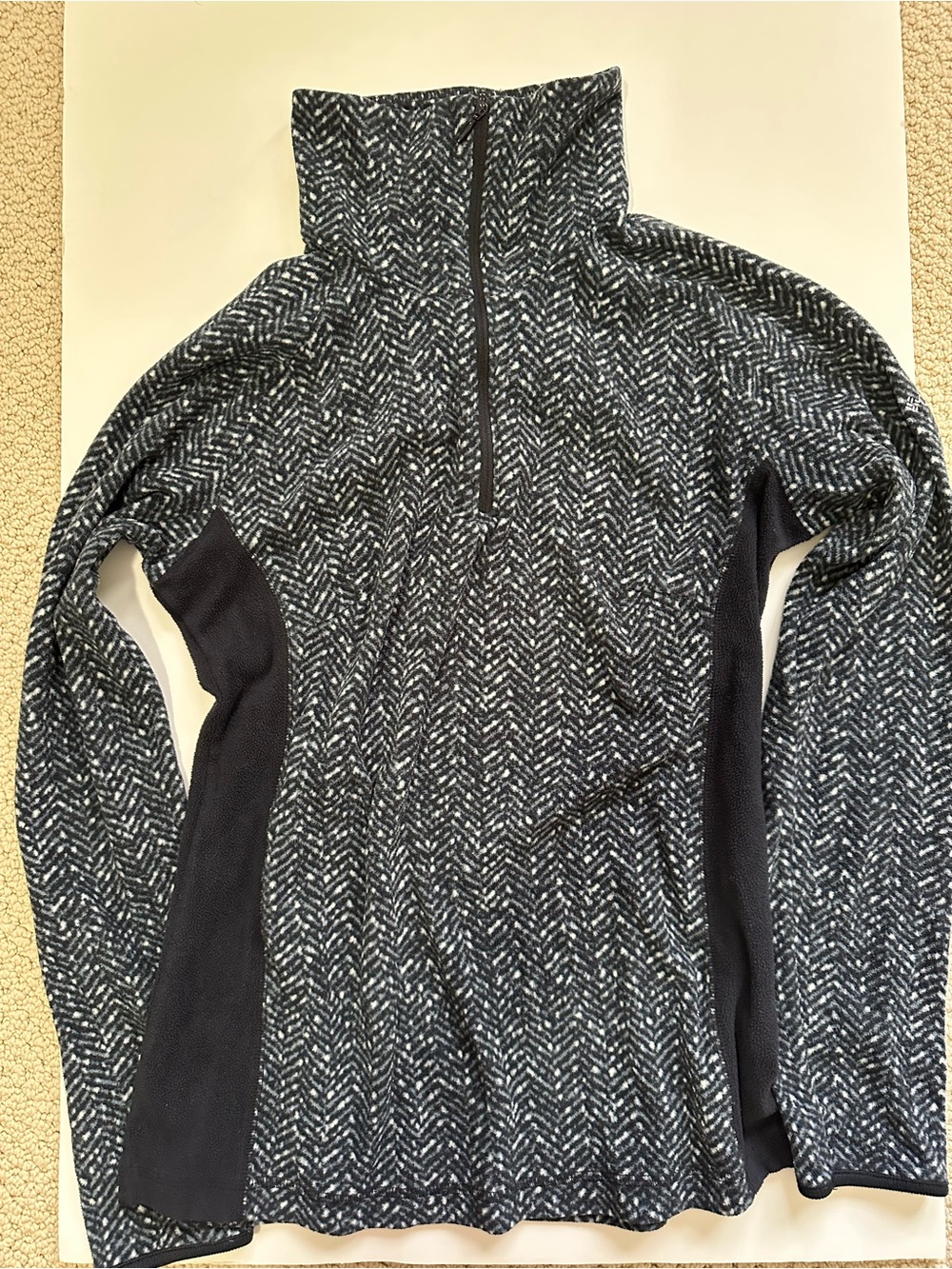 Columbia 90s Women's Black & Gray Chevron pattern Half-Zip Mock Neck Pullover